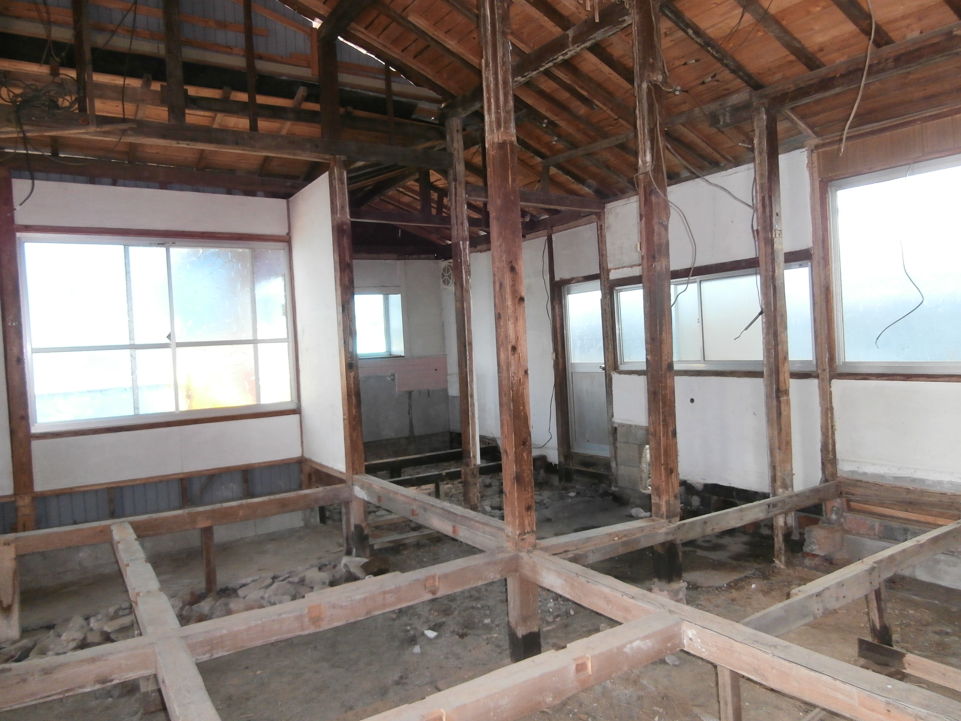 はつり解体工事はサンケイ長崎株式会社